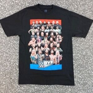 Vtg 2018 WWE Live Raw Print T-Shirt Size (M) 